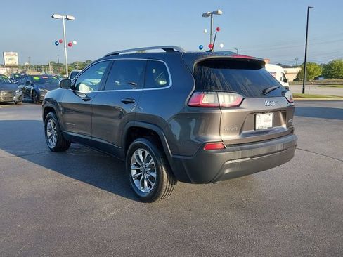 Used 2019 Jeep Cherokee Latitude Plus w/ Comfort/Convenience Group AWD/4WD image 5