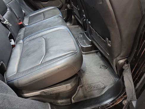 Used 2024 Jeep Wrangler High Altitude image 16