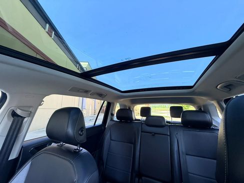 Used 2018 Volkswagen Tiguan SE image 10