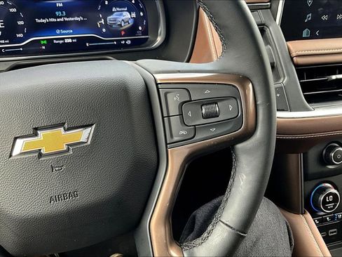 Used 2023 Chevrolet Tahoe High Country AWD/4WD image 11