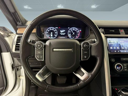 Used 2018 Land Rover Discovery HSE Luxury image 17