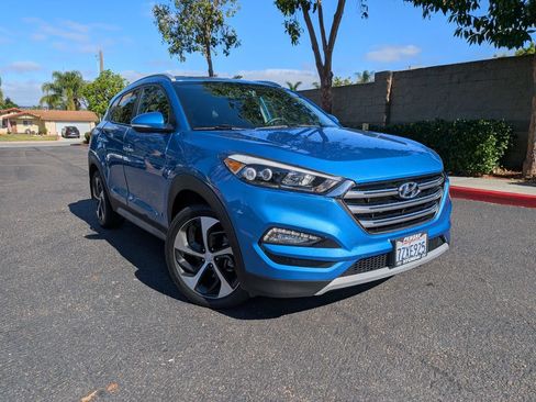 Certified 2023 Hyundai Santa Fe SEL FWD image 2