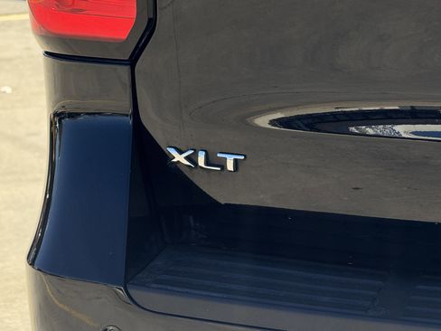 Certified 2024 Ford Expedition Max XLT image 7