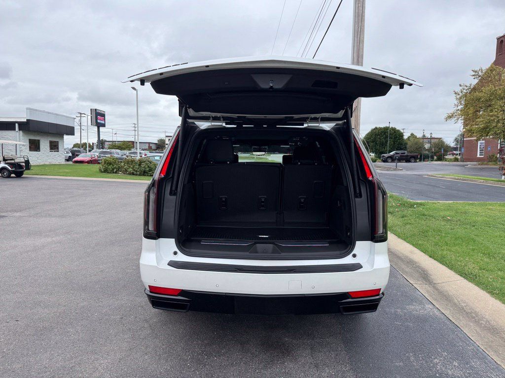 Certified 2023 Cadillac Escalade Sport Platinum w/ LPO, ONYX Package AWD/4WD image 31