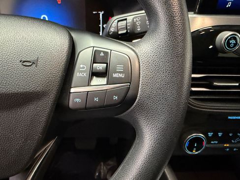 Certified 2025 Ford Escape Active AWD/4WD image 18