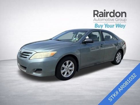 Used 2010 Toyota Camry FWD image 3