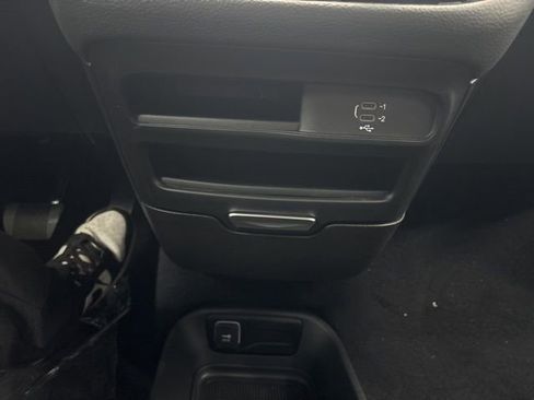 New 2026 Chrysler Pacifica Select AWD/4WD image 37