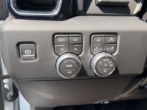 Used 2026 GMC Sierra 2500 Denali Ultimate AWD/4WD image 24