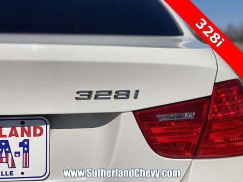Used 2010 BMW 328i xDrive Sedan image 11