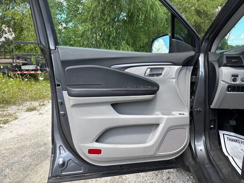 Used 2016 Honda Pilot LX image 14