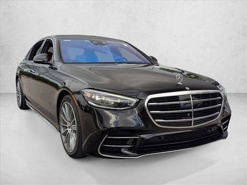 Used 2022 Mercedes-Benz S 580 4MATIC Sedan image 3