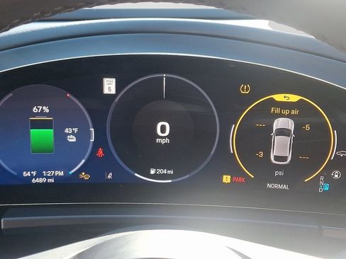 Used 2024 Porsche Macan 4 Electric image 21