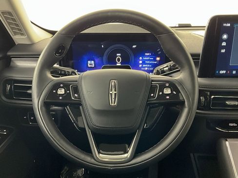 Used 2025 Lincoln Aviator 2WD image 12