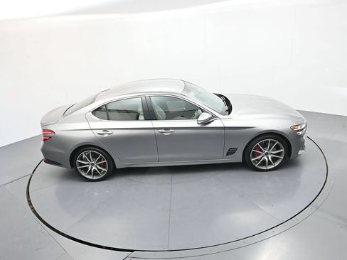 Used 2025 Genesis G70 2.5T RWD image 32