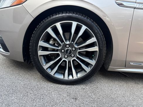 Used 2018 Lincoln Continental Reserve w/ Continental Climate Package image 35