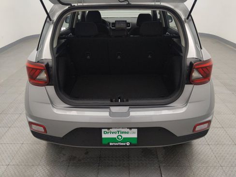 Used 2025 Hyundai Venue SEL image 29