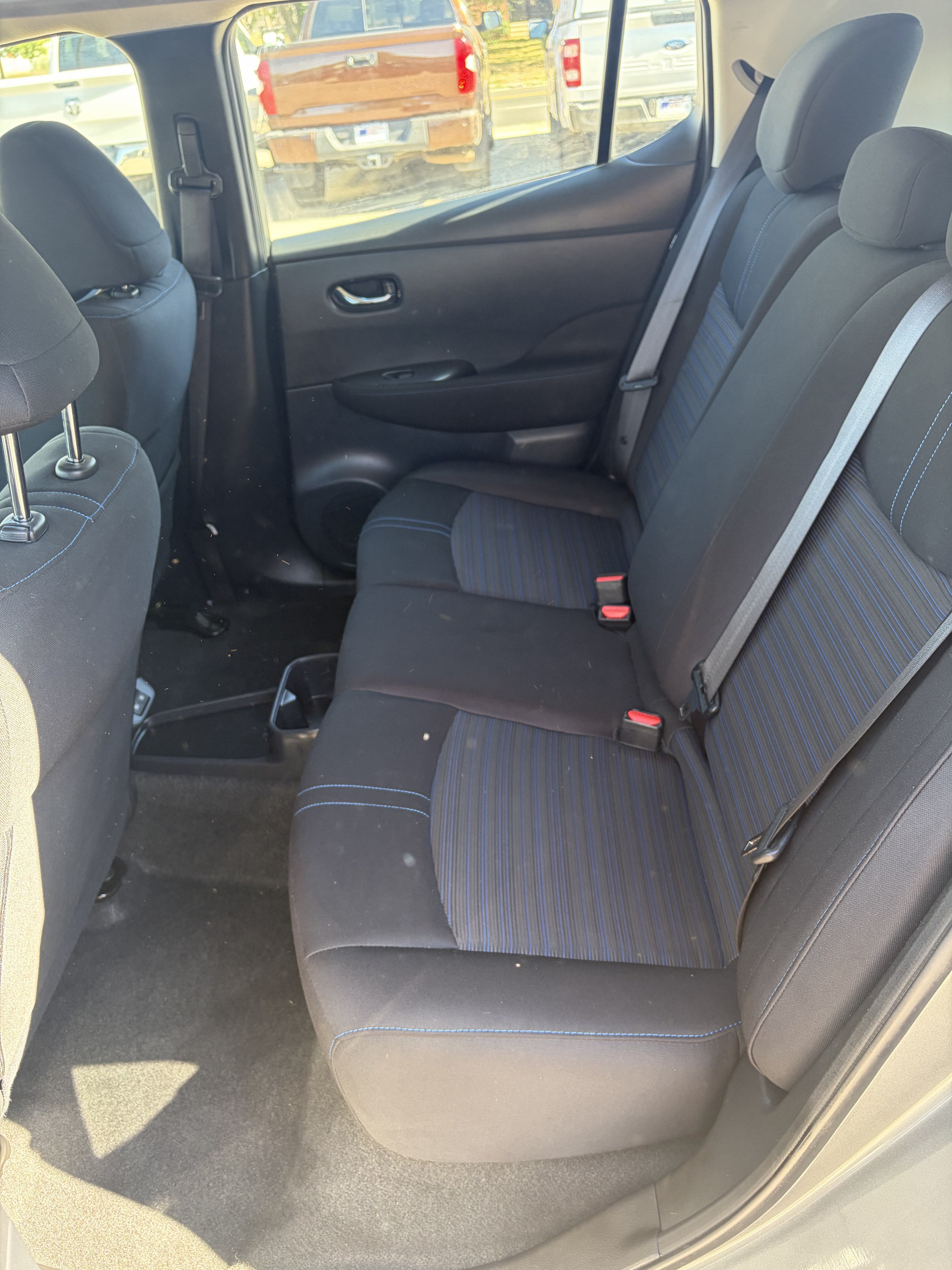 Used 2025 Nissan Leaf S FWD image 18