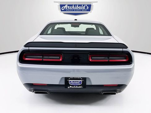 Used 2022 Dodge Challenger R/T w/ Blacktop Package image 6