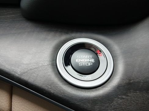 New 2025 Jeep Grand Cherokee L Limited w/ Luxury Tech Group II image 42