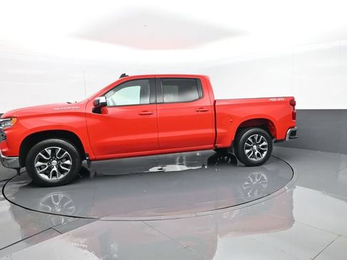 Used 2023 Chevrolet Silverado 1500 LT AWD/4WD image 5