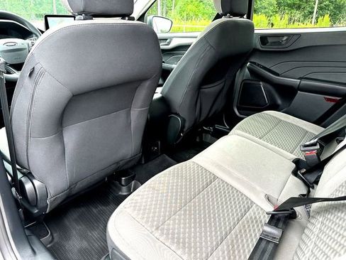 Used 2022 Ford Escape SE FWD image 18
