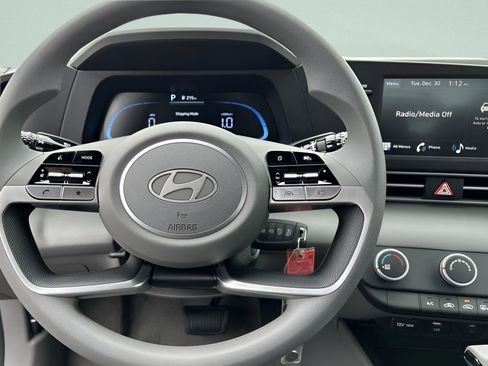 New 2026 Hyundai Elantra SEL Sport Premium FWD image 30
