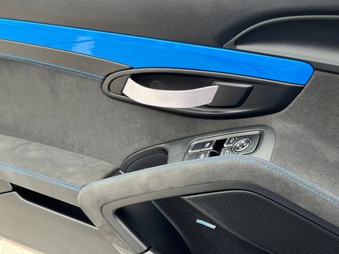 Certified 2023 Porsche 718 Cayman GT4 RWD image 40