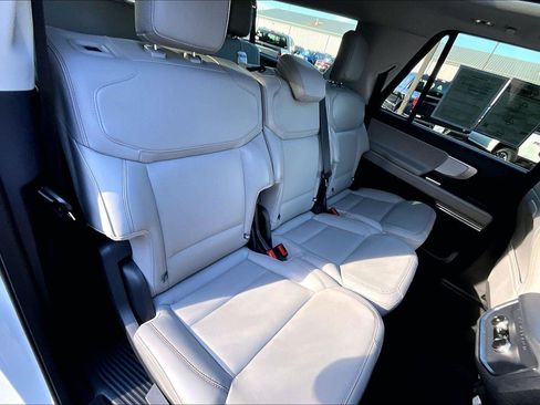 Certified 2025 Ford Expedition Max Active image 27