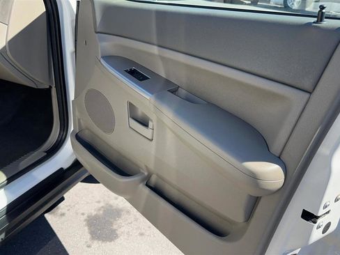 Used 2008 Jeep Grand Cherokee Laredo w/ Driver Convenience Group image 24