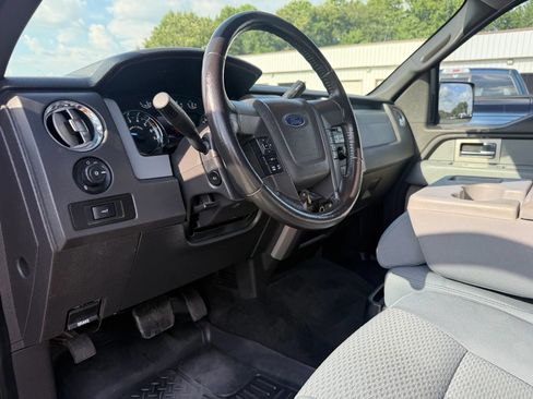 Used 2011 Ford F150 XLT w/ XLT Chrome Pkg AWD/4WD image 17