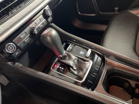 Used 2024 Jeep Compass Latitude image 22