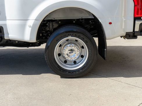 Used 2023 Ford F450 XLT w/ FX4 Off-Road Package AWD/4WD image 28