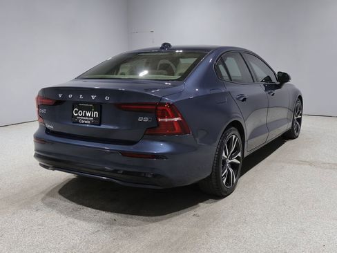 Used 2023 Volvo S60 B5 Core AWD/4WD image 2