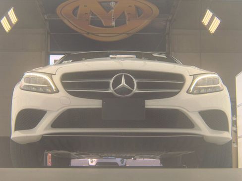 Used 2020 Mercedes-Benz C 300 4MATIC Sedan image 4