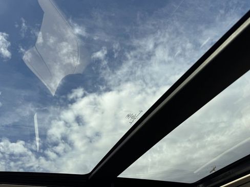 Used 2020 Ford Explorer Limited image 30