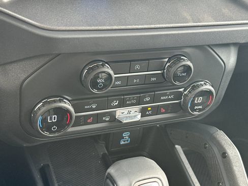 New 2025 Ford Bronco Big Bend w/ Black Diamond Package image 22