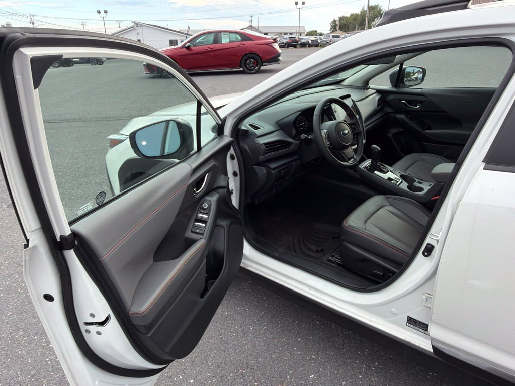 Certified 2025 Subaru Crosstrek 2.5i Limited w/ Crosstrek Mirror Package AWD/4WD image 14