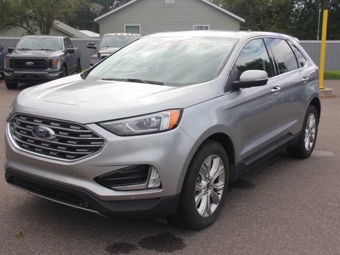 Used 2022 Ford Edge Titanium image 9