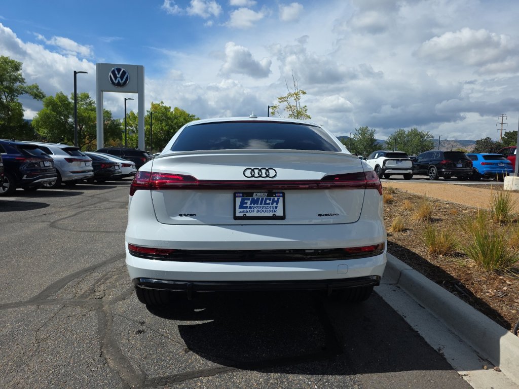 Used 2023 Audi e-tron Prestige w/ Prestige Package AWD/4WD image 4