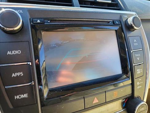 Used 2015 Toyota Camry XLE image 23