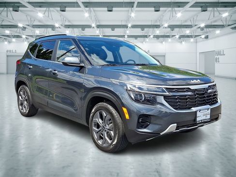 Certified 2024 Kia Seltos S AWD/4WD image 1