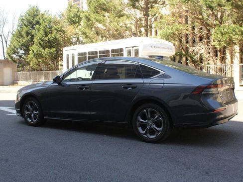 Used 2024 Honda Accord EX image 8