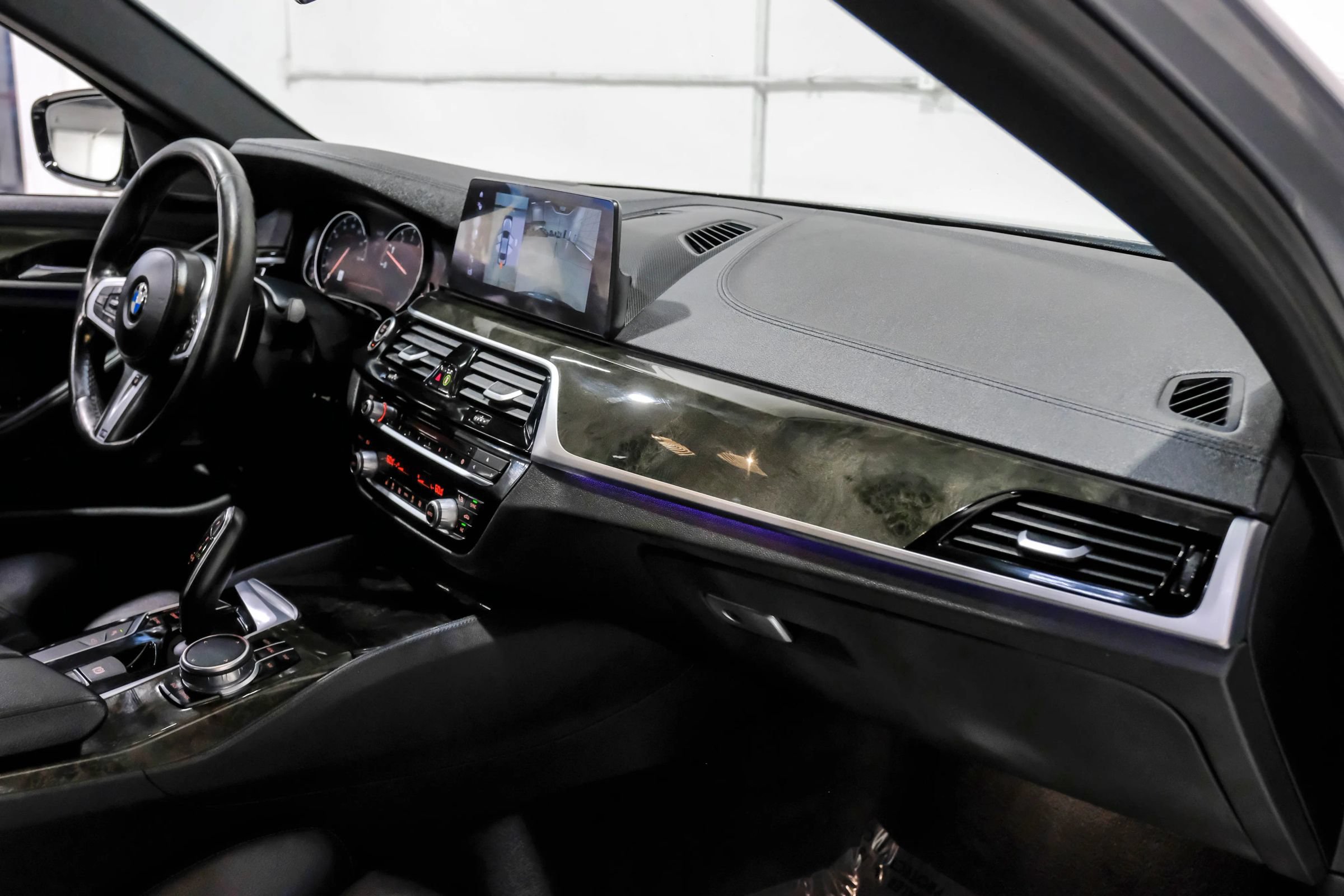 Used 2017 BMW 540i RWD image 17