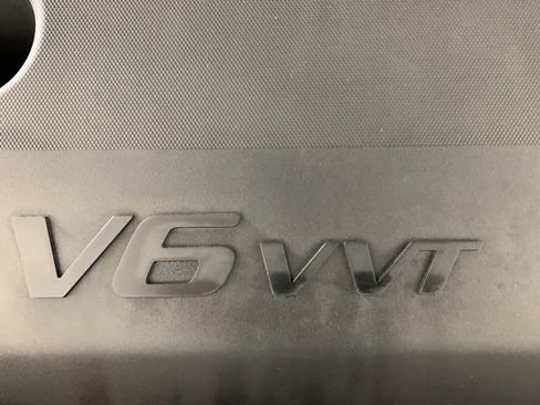 Used 2018 Buick Enclave Premium w/ Experience Buick Package image 45