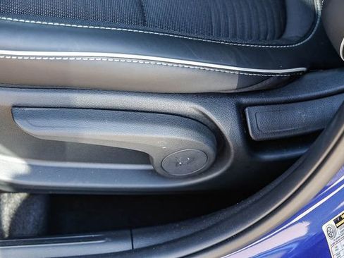 Certified 2024 Hyundai Venue Limited image 25