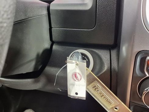 Used 2024 RAM 1500 Classic SLT image 18