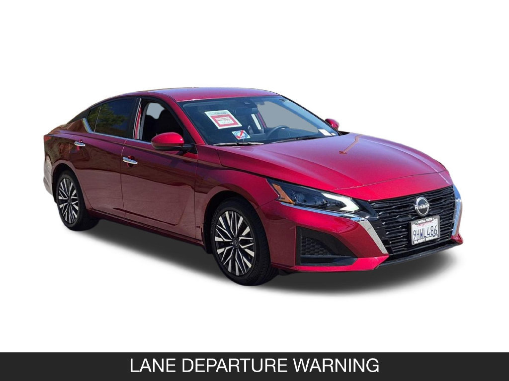Used 2023 Nissan Altima 2.5 SV FWD image 2