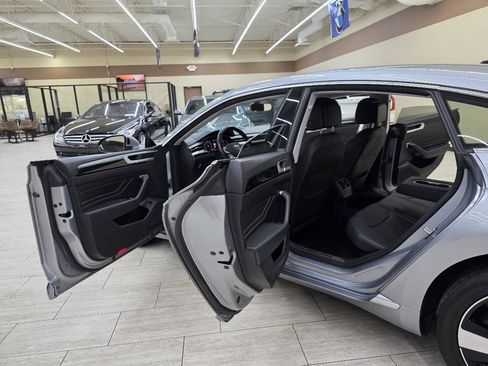 Used 2021 Volkswagen Arteon SE FWD image 16