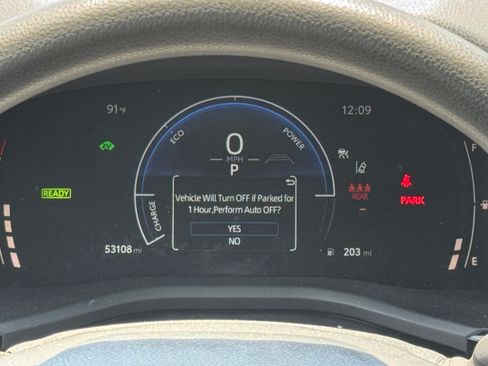 Used 2025 Toyota Camry LE FWD image 14