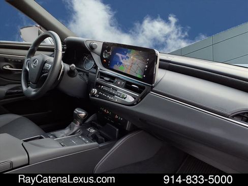 Certified 2022 Lexus ES 350 w/ Premium Package image 19